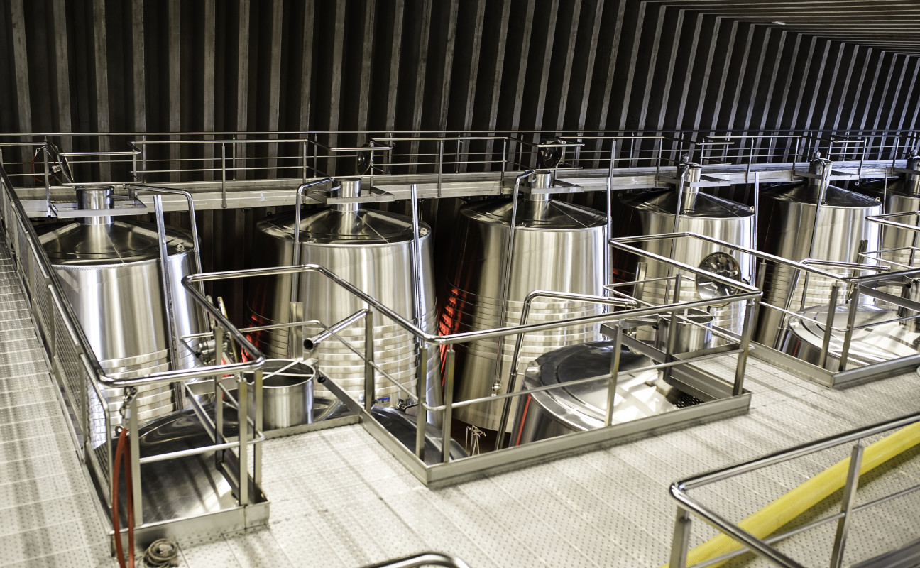 VKS Servicios Industriales · Expertos Fabricación, Mantenimiento, Instalación y Montaje de Equipos Industriales y Estructuras Metálicas en Lleida