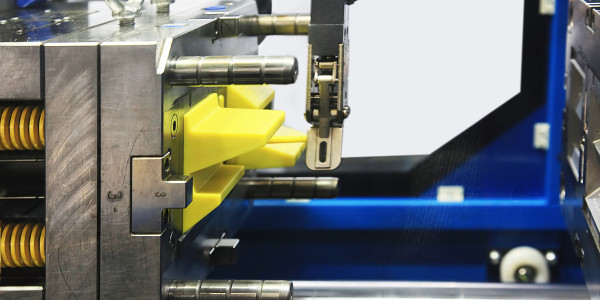 Torneros, Mecanizados, Matriceros, Control Numérico Térmens · Fabricación de moldes para inyección y fundición
