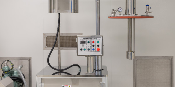 Tuberos · Instalación / Mantenimiento Tuberías Industriales Os de Balaguer · Montaje de tuberías para transportar líquidos, gases o productos químicos