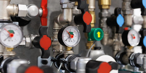 Tuberos · Instalación / Mantenimiento Tuberías Industriales Os de Balaguer · Conexión de tuberías a calderas, intercambiadores de calor y otros equipos industriales